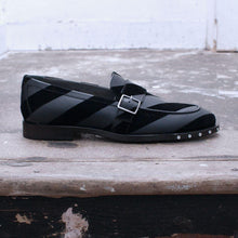 Load image into Gallery viewer, Black Velvet Strap Buckle Leather Shoes
