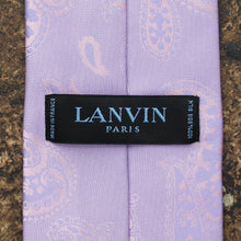 Load image into Gallery viewer, Lilac Paisley Pattern Tie
