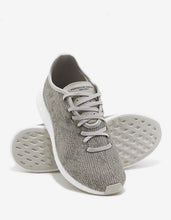 Load image into Gallery viewer, Travel Tourer Putty Beige Trainers
