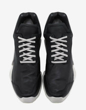 Load image into Gallery viewer, Ro Level Runner Low Black Trainers

