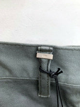Load image into Gallery viewer, Grey/Khaki F 17.5cm Stretch Jeans
