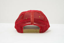 Load image into Gallery viewer, Red trucker cap

