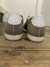 Load image into Gallery viewer, Light Beige Grained Buffalo/Calf Trainers
