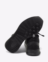 Load image into Gallery viewer, Zoku Reebok Black Running Trainers
