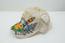 Load image into Gallery viewer, Beige trucker cap
